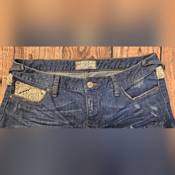 Free People Haynes Crochet Patchwork Denim Boho Jeans Women's Size 30 Mid- Rise - Picture 3 of 9